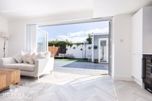 Photo 26- click for photo gallery